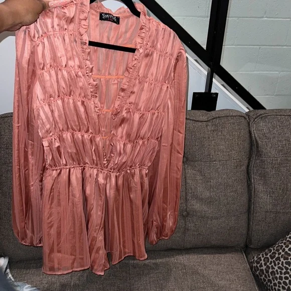 Blush Romper - Picture 2 of 3